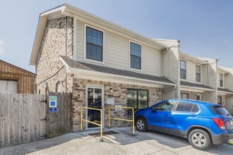 Collins Park in North Charleston, SC - Foto de edificio - Building Photo