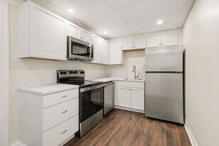 145 S Pitt St in Carlisle, PA - Building Photo