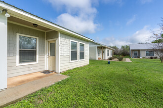 Commons of Cameron in Cameron, TX - Building Photo - Building Photo