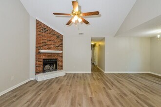 6597 Sungate Dr S in Bartlett, TN - Building Photo - Building Photo