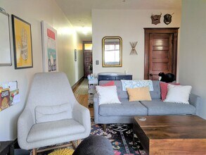 106 Summer St, Unit 1 in Somerville, MA - Foto de edificio - Building Photo