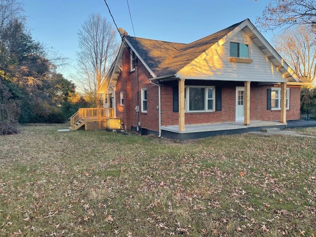 109 Tween Hills Rd in Bristol, TN - Building Photo - Building Photo