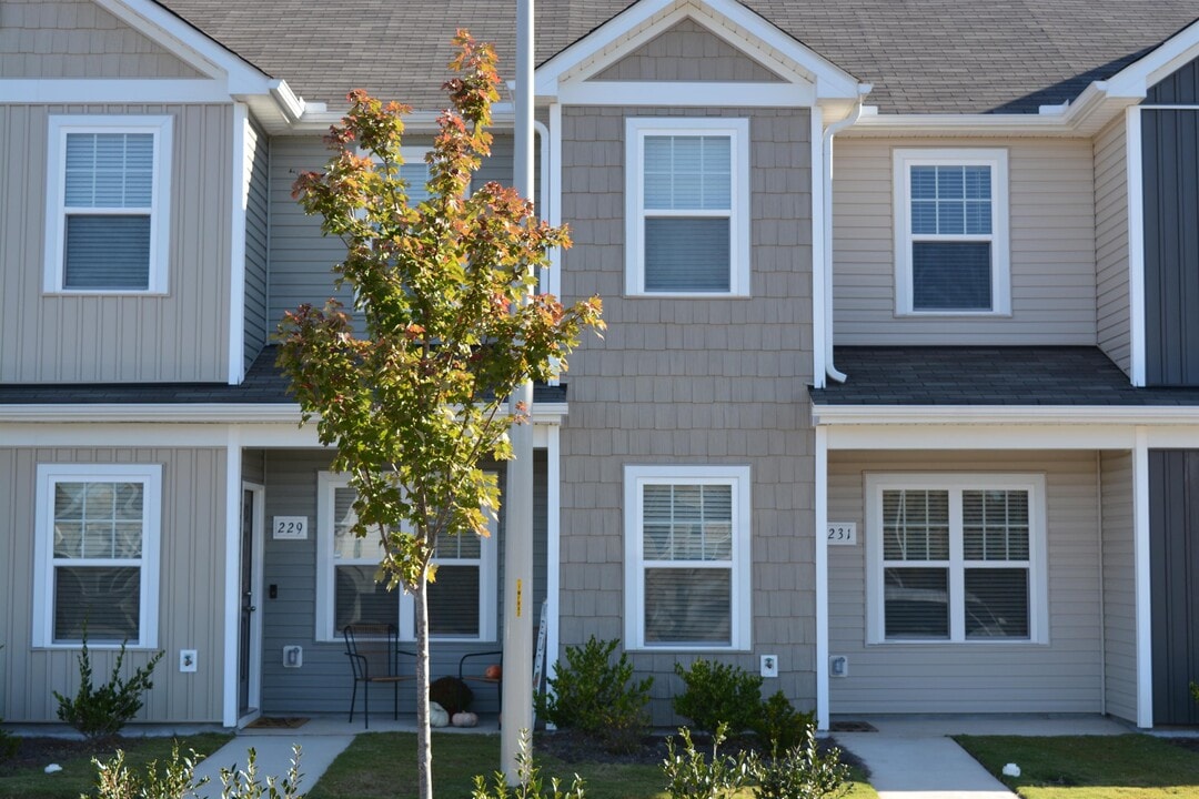 231 Chandler Ct in Sanford, NC - Building Photo