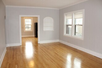 1696 1/2 W Grand Ave in St. Paul, MN - Building Photo - Building Photo