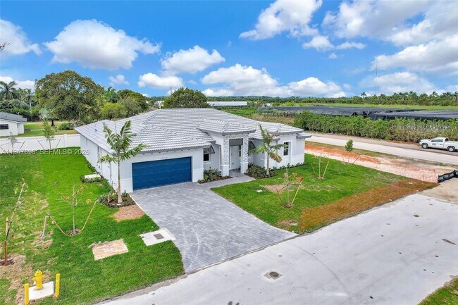 27210 SW 159th Path in Miami, FL - Building Photo - Building Photo