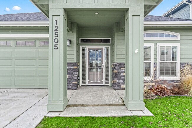 12505 W Goldcrest St in Star, ID - Building Photo - Building Photo