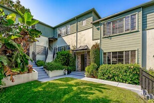 681 1/2 Levering Ave in Los Angeles, CA - Building Photo