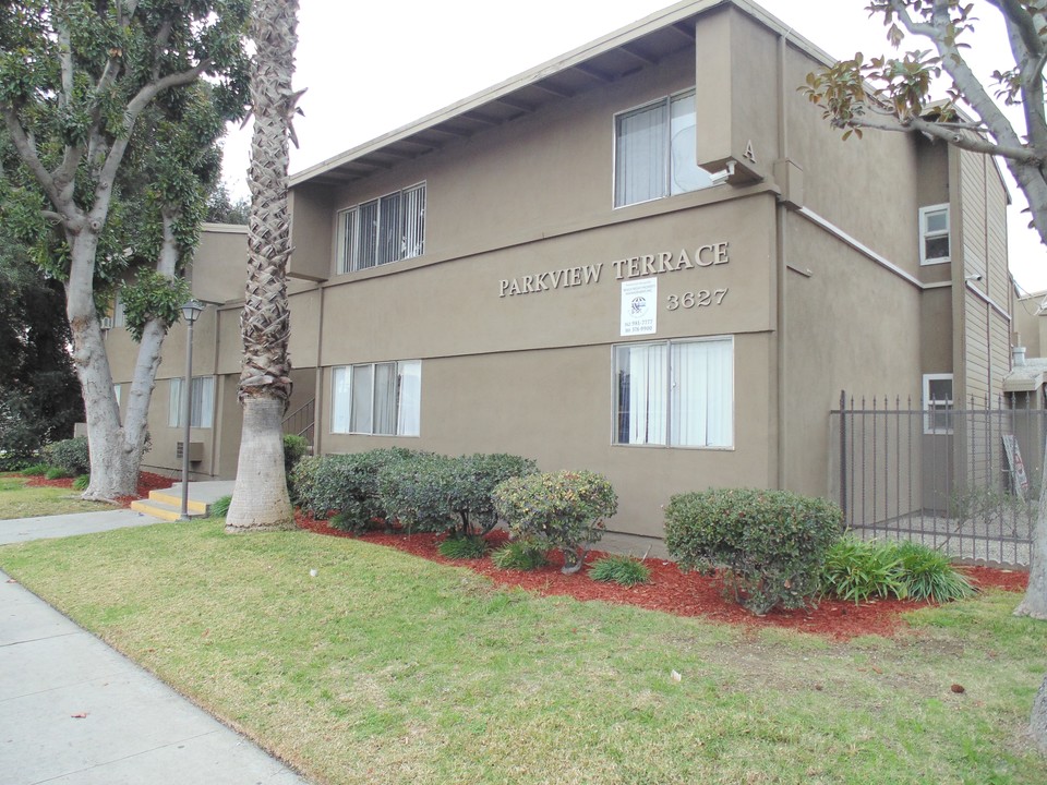 Parkview Terrace Apartments in El Monte, CA - Building Photo