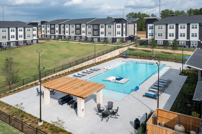 Domain Huntsville in Huntsville, TX - Building Photo - Building Photo