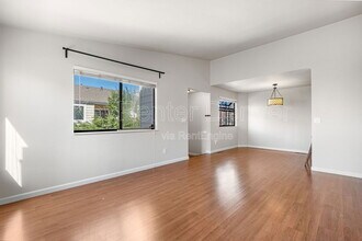 6880 E Mississippi Ave in Denver, CO - Foto de edificio - Building Photo