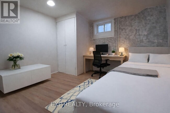 861 Cosburn Ave. in Toronto, ON - Building Photo - Building Photo