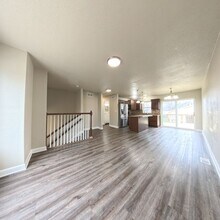 4874 NE 39th Ave in Des Moines, IA - Building Photo - Building Photo