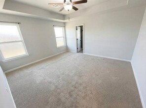 11017 NW 95th St in Yukon, OK - Foto de edificio - Building Photo