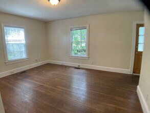 817 Old Pittsboro Rd in Chapel Hill, NC - Building Photo - Building Photo