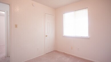7404 Vintage Hills Dr in Austin, TX - Building Photo - Building Photo