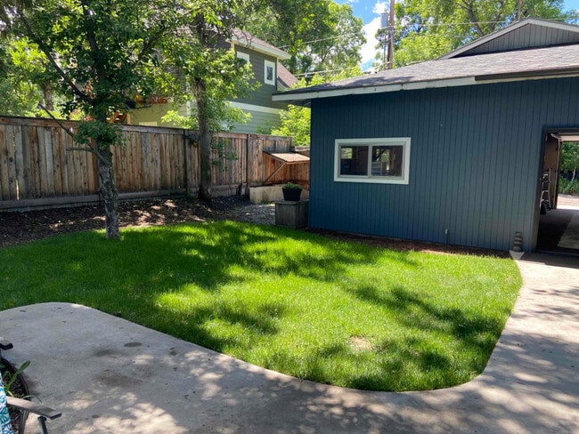S. S 5th Ave in Bozeman, MT - Building Photo - Building Photo