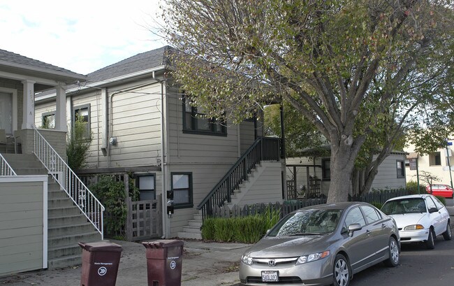 5941 Vallejo St in Emeryville, CA - Foto de edificio - Building Photo