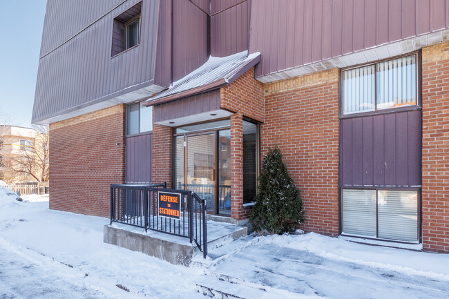 1935 Le Corbusier Boul in Laval, QC - Building Photo - Building Photo