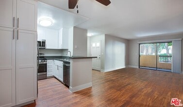 5736 Las Virgenes Rd in Calabasas, CA - Building Photo - Building Photo