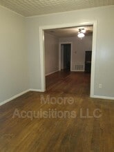 221 Leonard Dr in Longview, TX - Building Photo - Building Photo