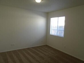 4203 Manor St in Bakersfield, CA - Building Photo - Building Photo