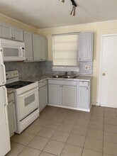 202 Scientific St in Jamestown, NC - Building Photo - Building Photo