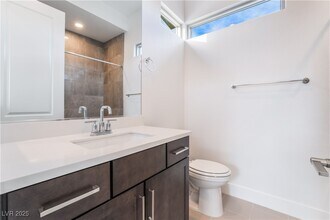5022 Slatestone St in Las Vegas, NV - Building Photo - Building Photo