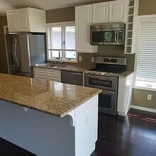 7341 Cactus Curve in Chanhassen, MN - Foto de edificio - Building Photo