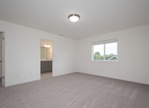 1115 Auburn Pl in Ridgefield, WA - Building Photo - Building Photo