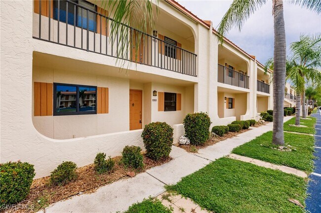 16361 Dublin Cir in Ft. Myers, FL - Building Photo - Building Photo