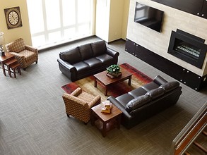 University Hills Village - UHV Building 1 in Sioux Falls, SD - Foto de edificio - Interior Photo