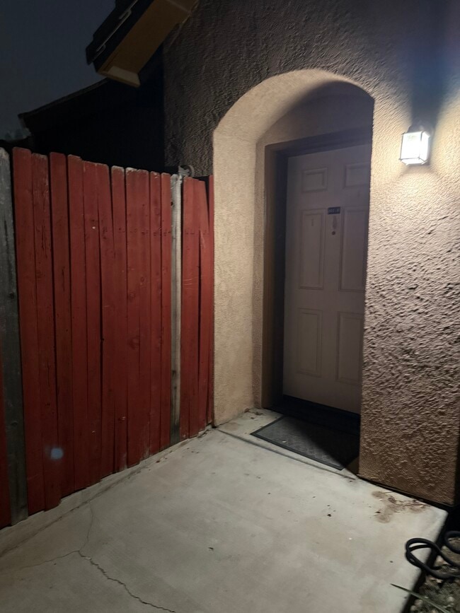 602 Yellow Meadow Ct, Unit B