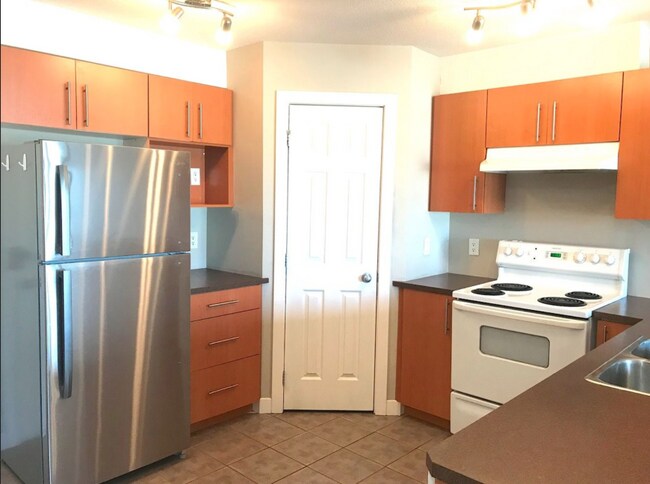 1724 26 Ave SW in Calgary, AB - Building Photo - Building Photo