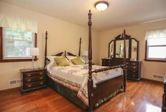 557 S Orange Ave in South Orange, NJ - Building Photo - Building Photo