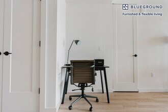 3030 Potomac Ave in Arlington, VA - Foto de edificio - Building Photo