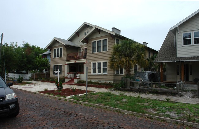 111 6th Ave N in St. Petersburg, FL - Building Photo - Building Photo