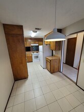1500 E Johnson Ave, Unit 205 in Pensacola, FL - Building Photo - Building Photo