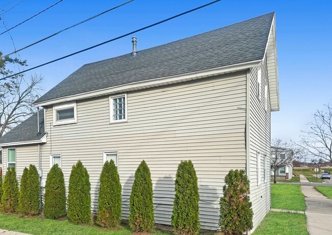 441 Crosby St NW in Grand Rapids, MI - Building Photo - Building Photo