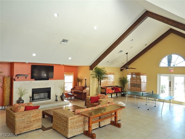 12571 Equestrian Cir