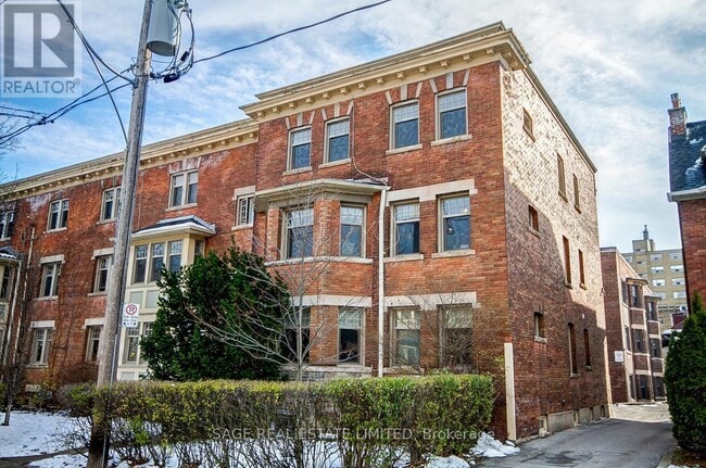 48 Lawton Blvd in Toronto, ON - Building Photo - Building Photo