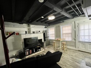 2 Champney Pl in Boston, MA - Building Photo - Building Photo
