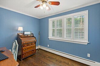 1 Patricia Ln in Saratoga Springs, NY - Foto de edificio - Building Photo