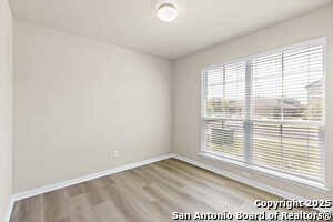 117 Linden Ln in San Marcos, TX - Foto de edificio - Building Photo