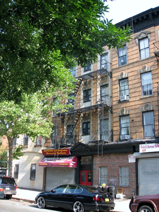 555 Gates Ave in Brooklyn, NY - Building Photo - Building Photo