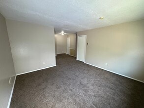 Brooke Park Apartments in Toledo, OH - Foto de edificio - Building Photo
