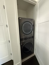 1604 Winding Creek Way in Healdsburg, CA - Building Photo - Building Photo