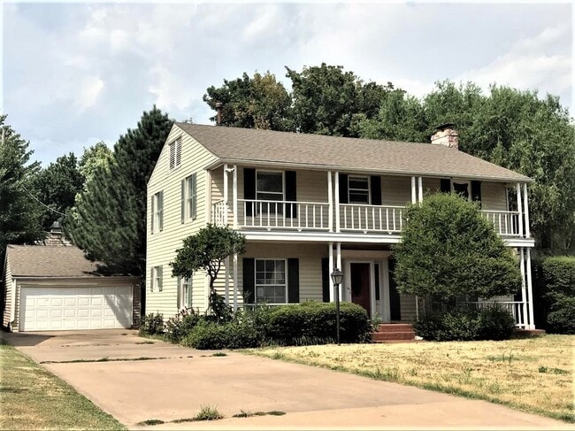 property at 1312 W Wabash Ave