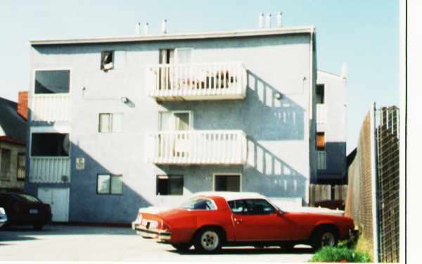 837 7th Ave in Oakland, CA - Foto de edificio - Building Photo