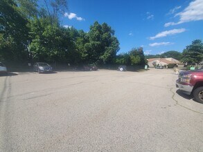 215 Pearl St-Unit -1 in Stoughton, MA - Building Photo - Building Photo