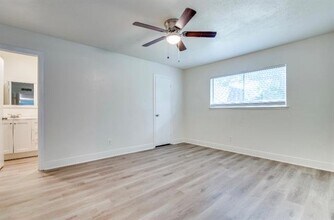 5913 Maple Ln in Rowlett, TX - Building Photo - Building Photo